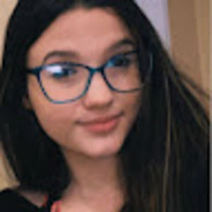 Meet your Posher, Adelisa